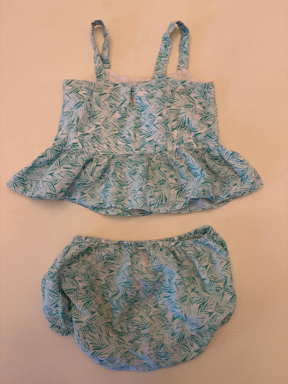 Sonny James leaf-print Girls Two-Piece Cotton Tank Top and Bloomers Set - 2T - Picture 2 of 4